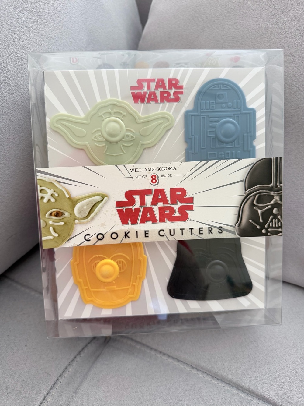 New in box! Williams Sonoma Star Wars Cookie Cutter Set - 8 Characters